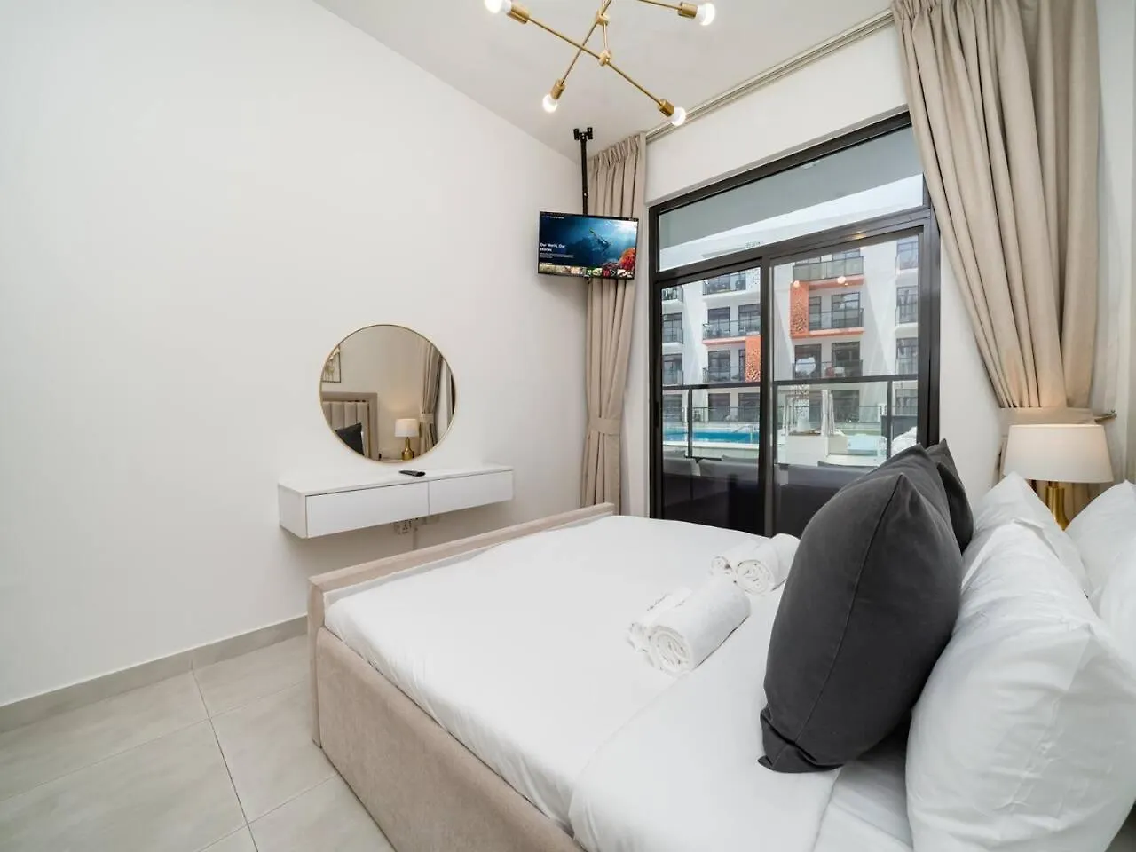 Bright And Spacious 1 Bed Prime Jvc Location Dubai 0*,  United Arab Emirates
